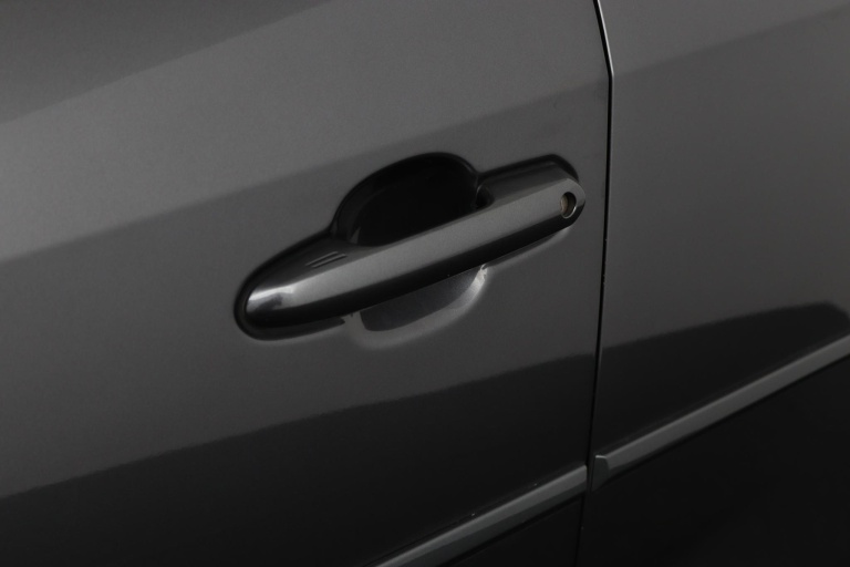 Toyota RAV4 - 2.5 Hybrid Bi-Tone 37