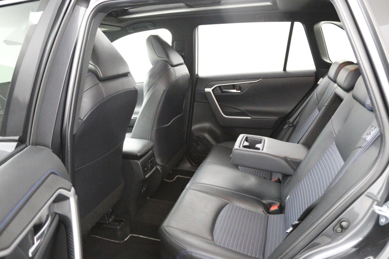 Toyota RAV4 - 2.5 Hybrid Bi-Tone 40