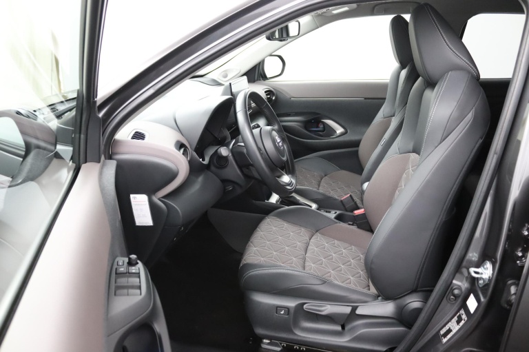 Toyota Yaris Cross - 1.5 Hybrid Executive 9