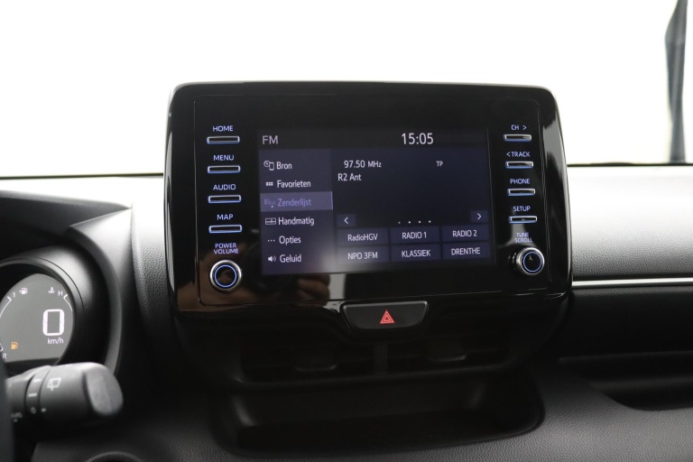 Toyota Yaris - 1.5 Hybrid Dynamic 13