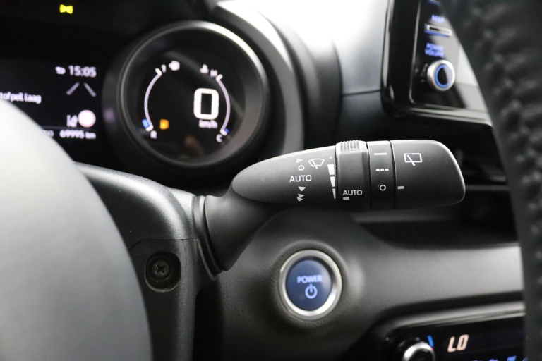 Toyota Yaris - 1.5 Hybrid Dynamic 22