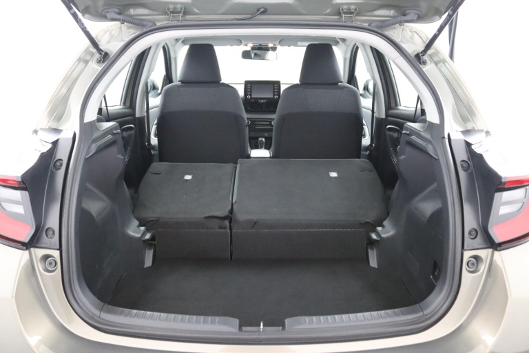 Toyota Yaris - 1.5 Hybrid Dynamic 29