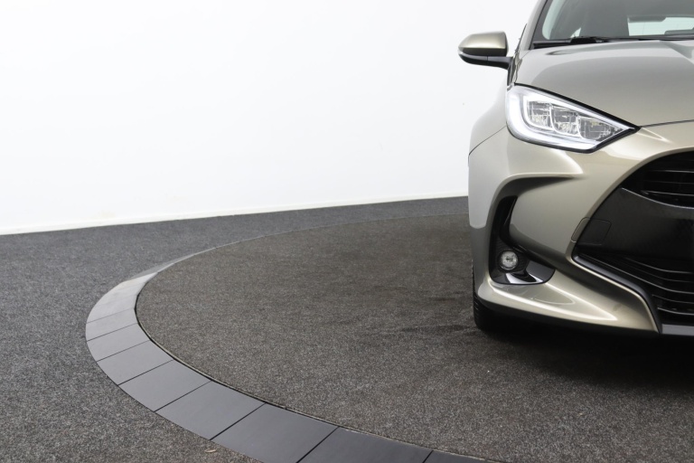 Toyota Yaris - 1.5 Hybrid Dynamic 34
