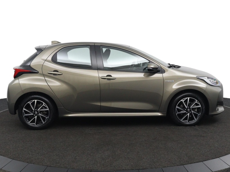 Toyota Yaris - 1.5 Hybrid Dynamic 6