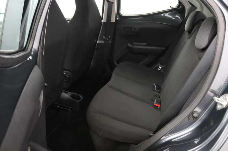 Toyota Aygo - 1.0 VVT-i x-now 12