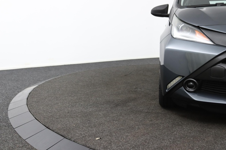 Toyota Aygo - 1.0 VVT-i x-now 31