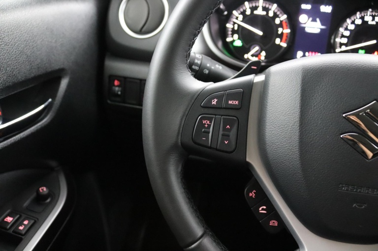 Suzuki Vitara - 1.5 Hybrid Select 18