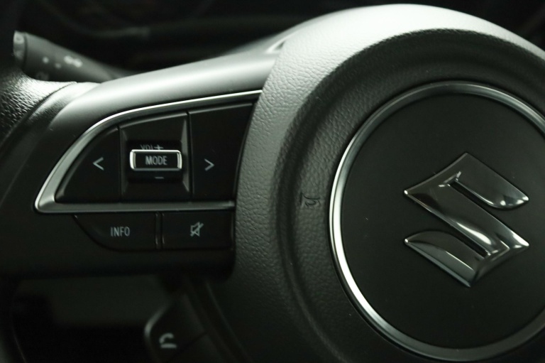 Suzuki Swift - 1.2 Comfort Smart Hybrid 19