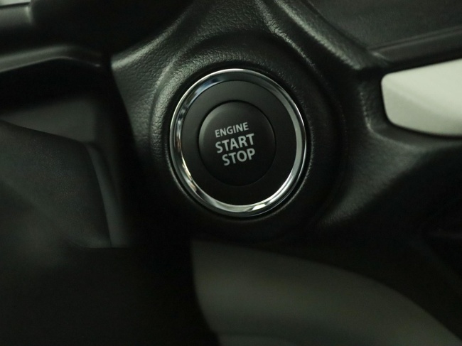 Suzuki Swift - 1.2 Comfort Smart Hybrid