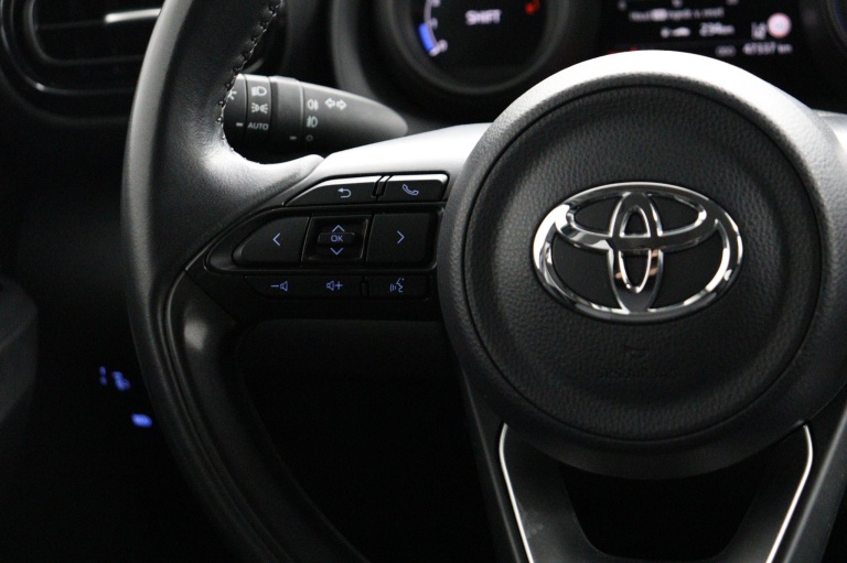 Toyota Yaris - 1.5 VVT-i First Edition 18