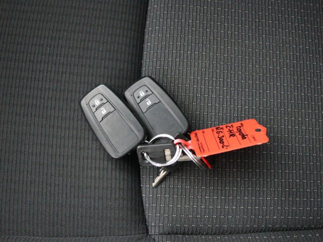 Toyota C-HR - 1.8 Hybrid Dynamic