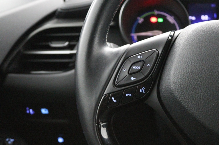 Toyota C-HR - 1.8 Hybrid Dynamic 19
