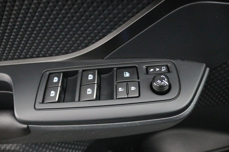 Toyota C-HR - 1.8 Hybrid Dynamic 27