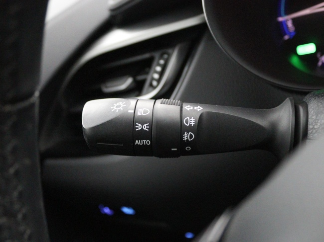 Toyota C-HR - 1.8 Hybrid Dynamic