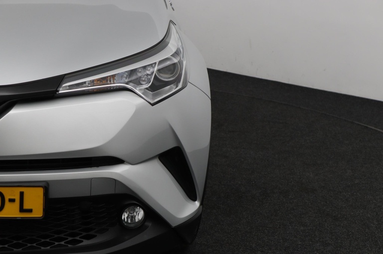 Toyota C-HR - 1.8 Hybrid Dynamic 34