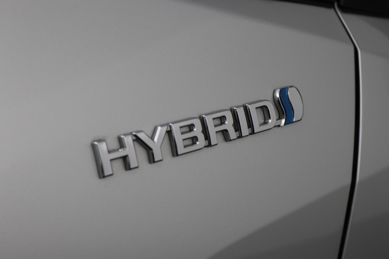 Toyota C-HR - 1.8 Hybrid Dynamic 36