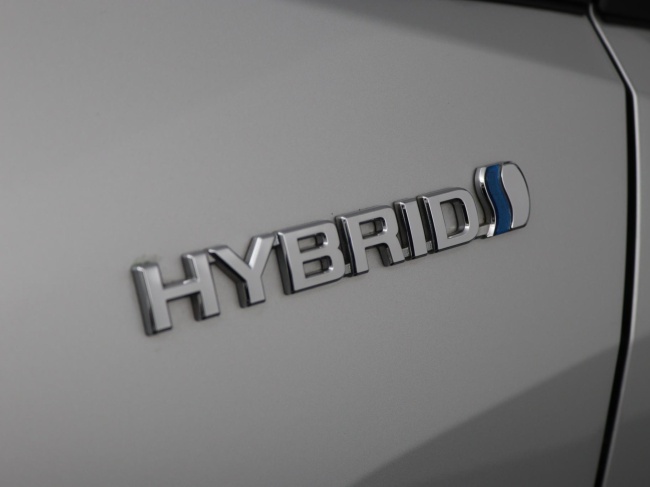 Toyota C-HR - 1.8 Hybrid Dynamic