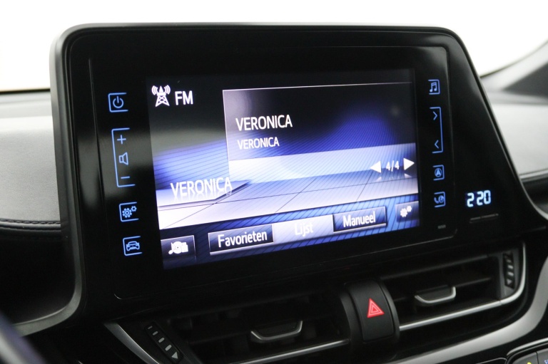 Toyota C-HR - 1.8 Hybrid Dynamic 8