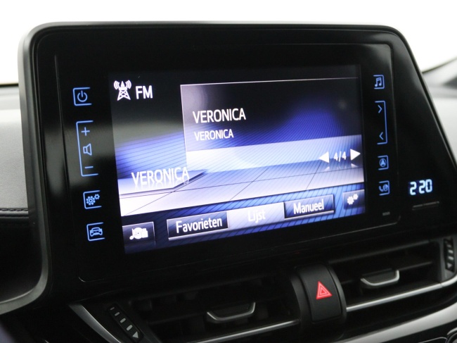 Toyota C-HR - 1.8 Hybrid Dynamic