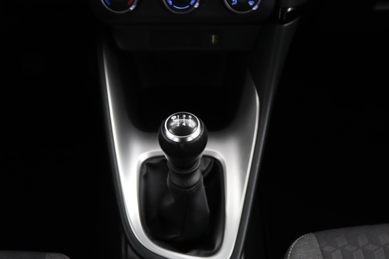 Toyota Yaris - 1.5 VVT-i Business Plus 26