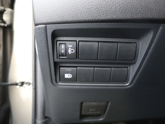 Toyota Yaris - 1.5 VVT-i Business Plus