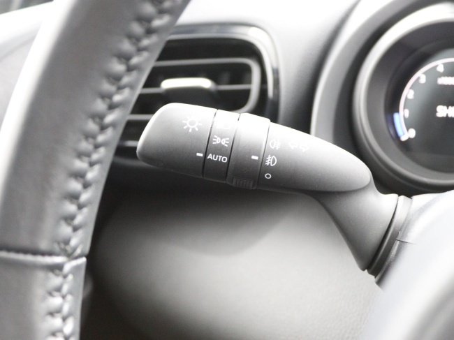 Toyota Yaris - 1.5 VVT-i Business Plus