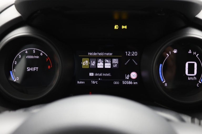 Toyota Yaris - 1.5 VVT-i Business Plus 6