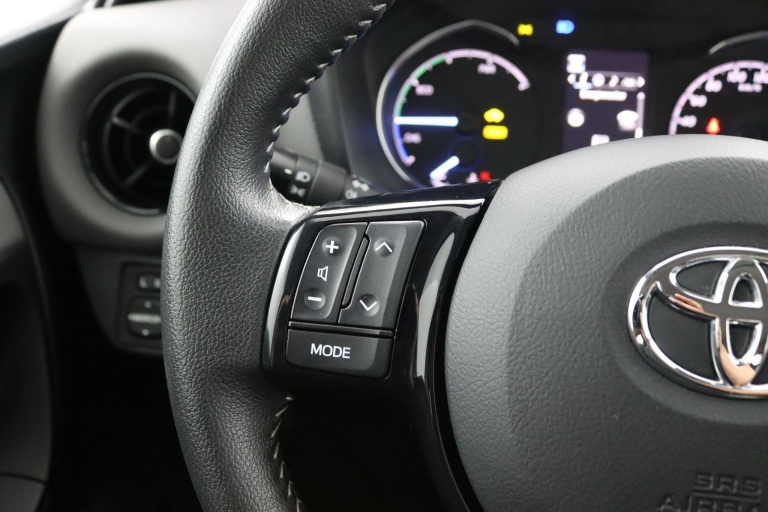 Toyota Yaris - 1.5 Hybrid Energy 17