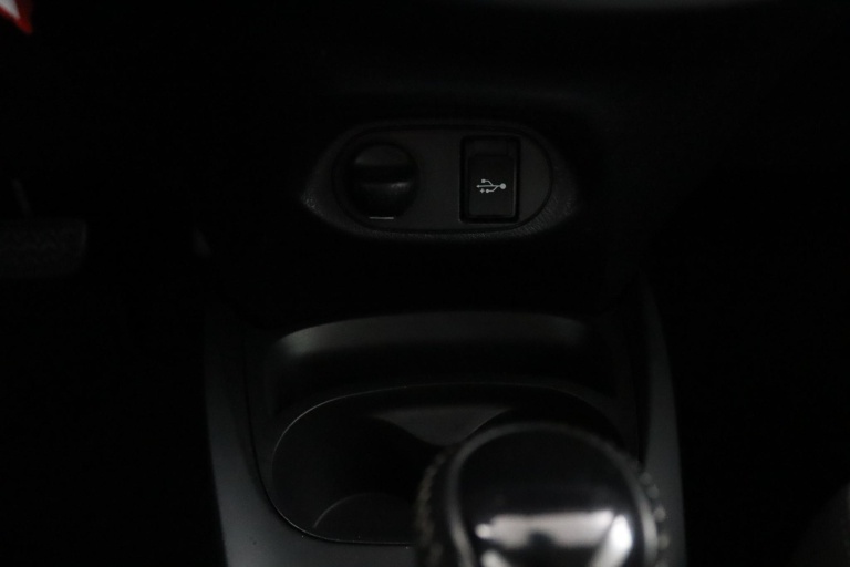 Toyota Yaris - 1.5 Hybrid Energy 27