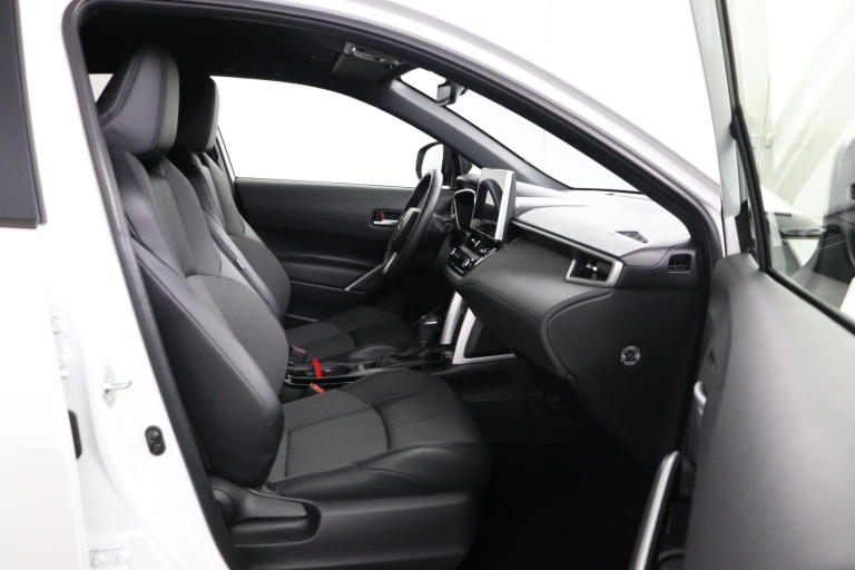 Toyota Corolla Cross - 2.0 High Power Hybrid First Edition 19