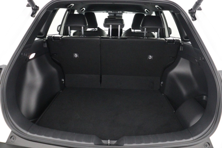 Toyota Corolla Cross - 2.0 High Power Hybrid First Edition 21