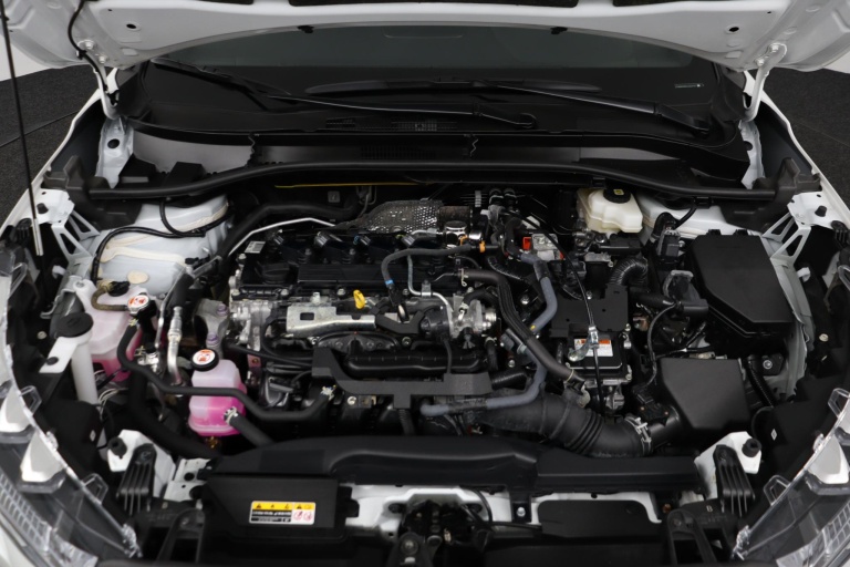 Toyota Corolla Cross - 2.0 High Power Hybrid First Edition 31