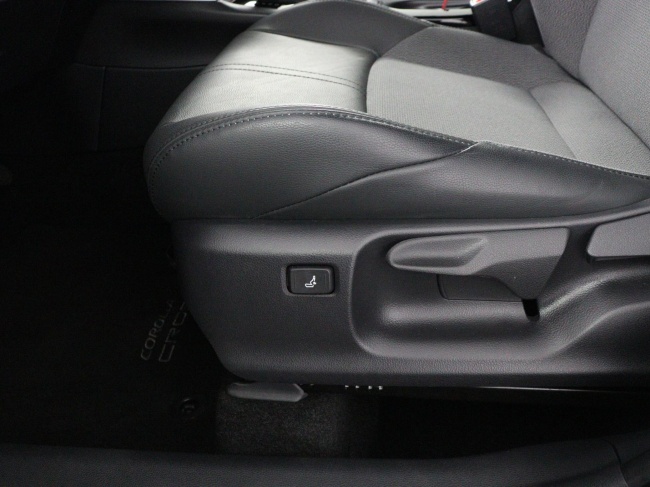 Toyota Corolla Cross - 2.0 High Power Hybrid First Edition