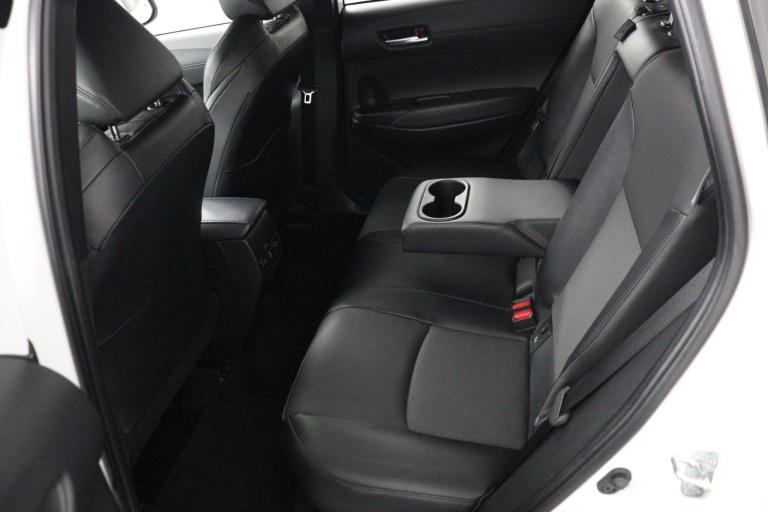 Toyota Corolla Cross - 2.0 High Power Hybrid First Edition 37