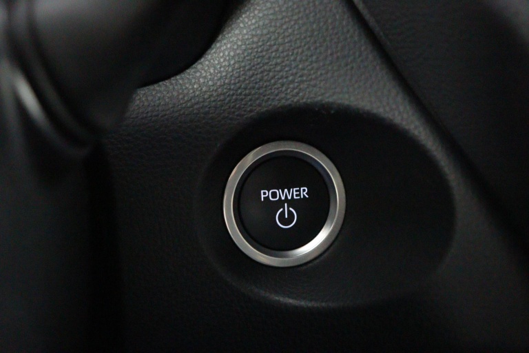 Toyota Corolla Cross - 2.0 High Power Hybrid First Edition 47