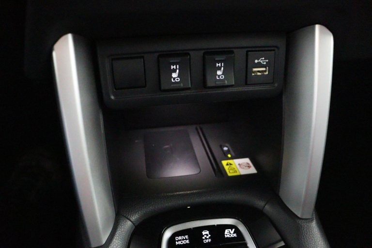 Toyota Corolla Cross - 2.0 High Power Hybrid First Edition 48