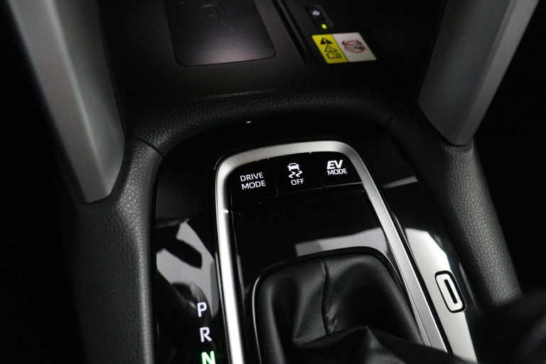 Toyota Corolla Cross - 2.0 High Power Hybrid First Edition 49