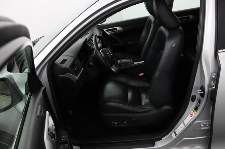 Lexus CT - 200h Luxury Line 16