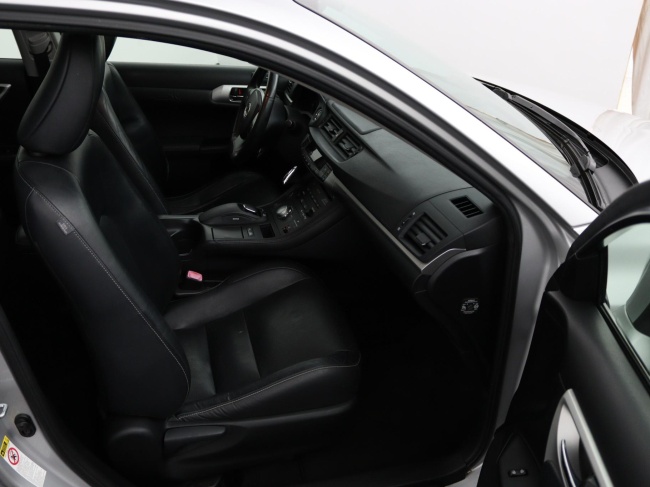 Lexus CT - 200h Luxury Line