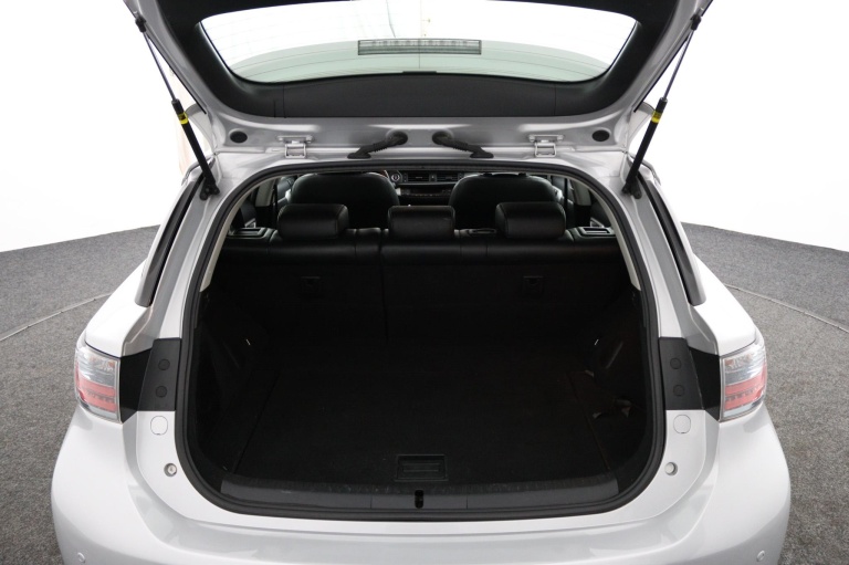 Lexus CT - 200h Luxury Line 23