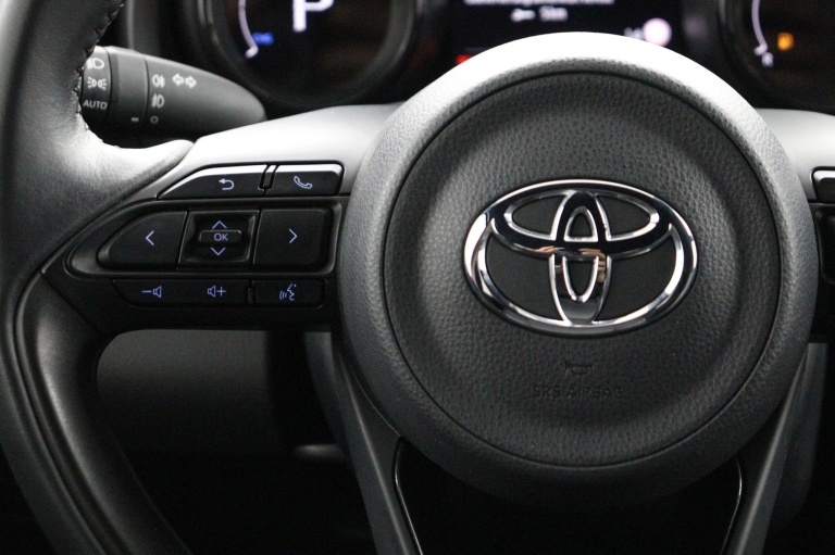 Toyota Yaris - 1.5 Hybrid Executive 19