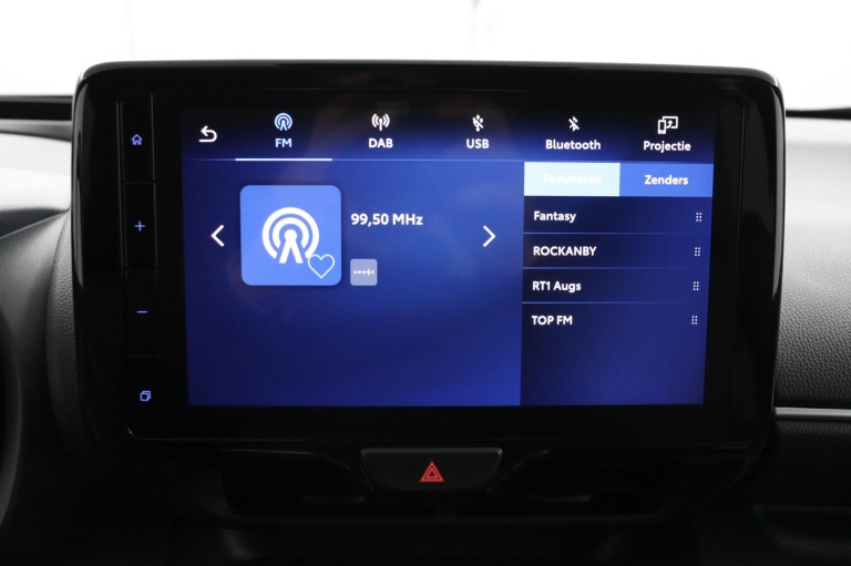 Toyota Yaris - 1.5 Hybrid Launch Edition 8