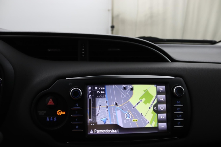 Toyota Yaris - 1.5 Hybrid Active Navigatiesysteem 12