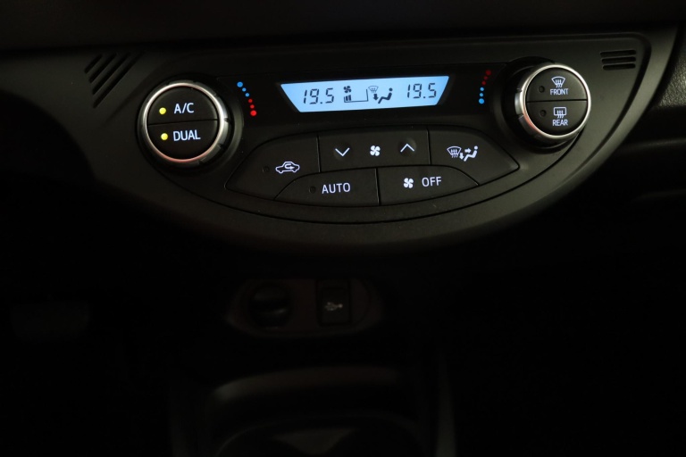 Toyota Yaris - 1.5 Hybrid Active Navigatiesysteem 13