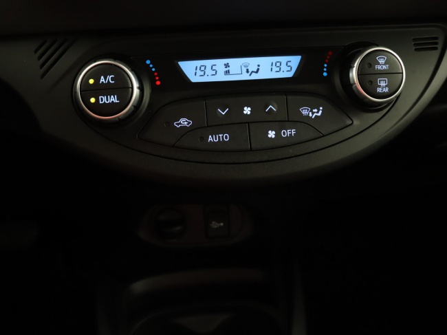 Toyota Yaris - 1.5 Hybrid Active Navigatiesysteem