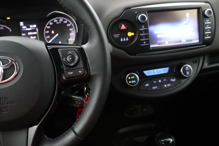 Toyota Yaris - 1.5 Hybrid Active Navigatiesysteem 23