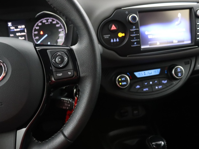 Toyota Yaris - 1.5 Hybrid Active Navigatiesysteem