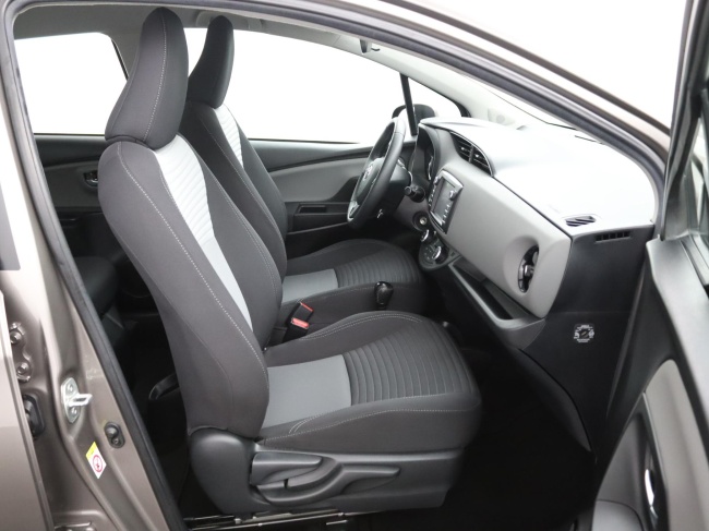Toyota Yaris - 1.5 Hybrid Active Navigatiesysteem
