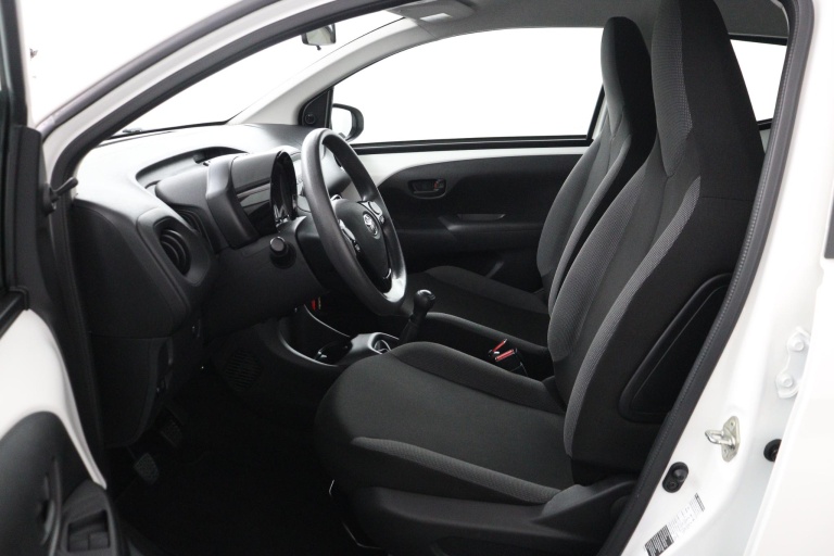 Toyota Aygo - 1.0 VVT-i x-fun 16