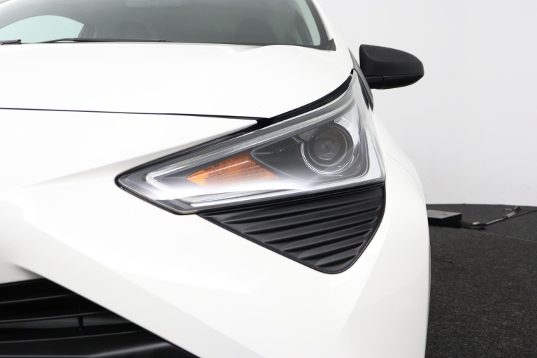 Toyota Aygo - 1.0 VVT-i x-fun 33